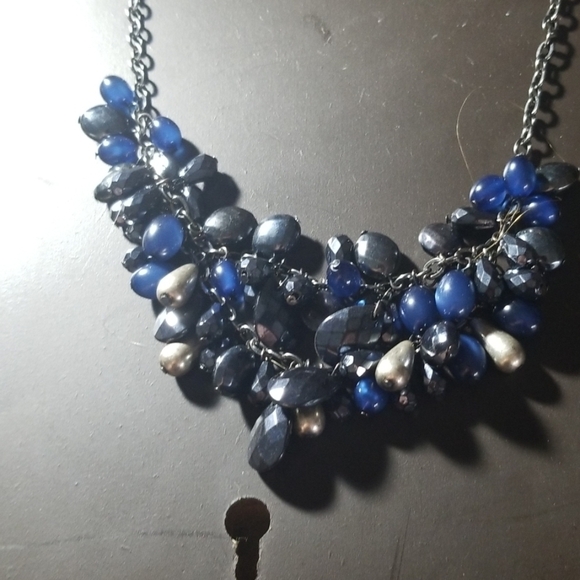 Necklace costume jewelry - Picture 3 of 3